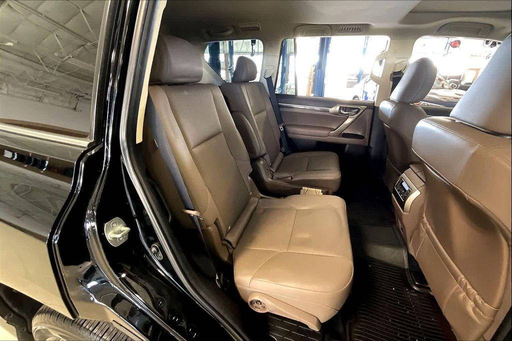 used 2020 Lexus GX 460 car, priced at $38,681