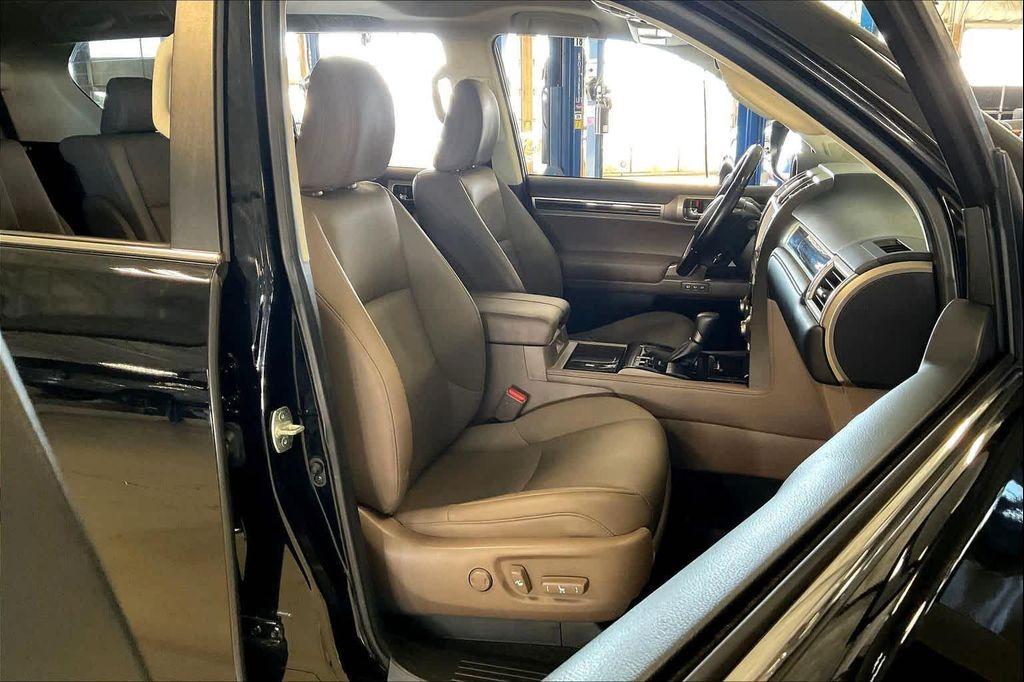 used 2020 Lexus GX 460 car, priced at $38,681