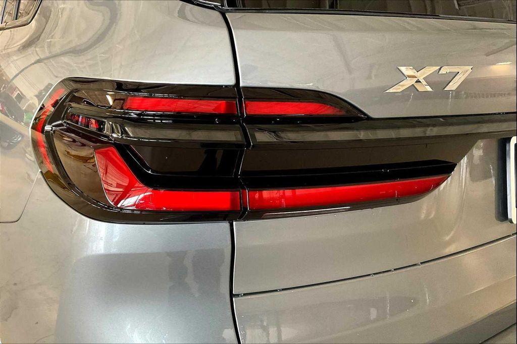 new 2026 BMW X7 car, priced at $101,525