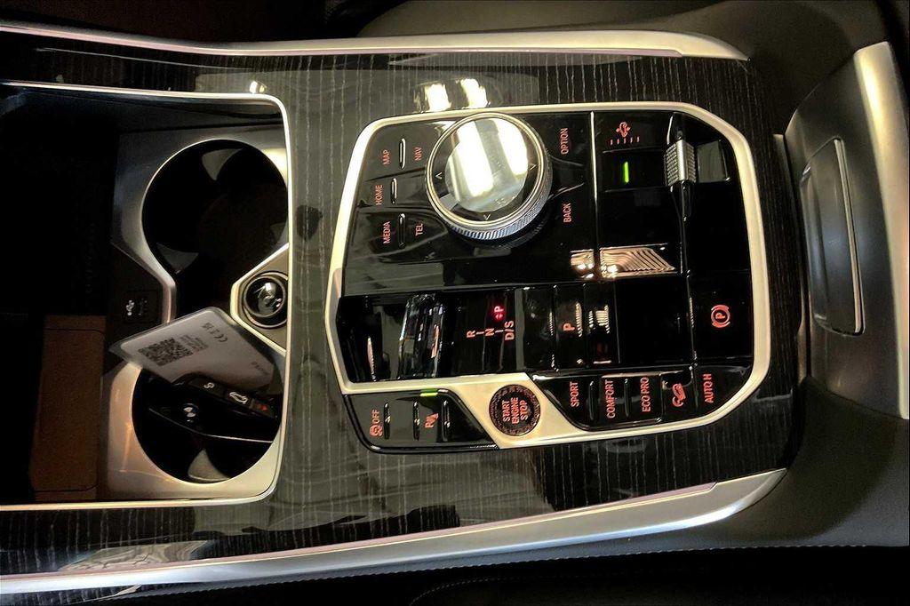 new 2026 BMW X7 car, priced at $101,525