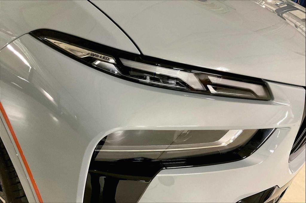 new 2026 BMW X7 car, priced at $121,510