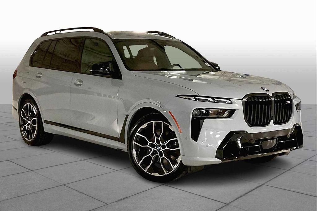 new 2026 BMW X7 car, priced at $121,510