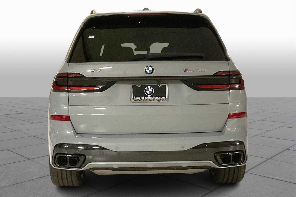 new 2026 BMW X7 car, priced at $121,510