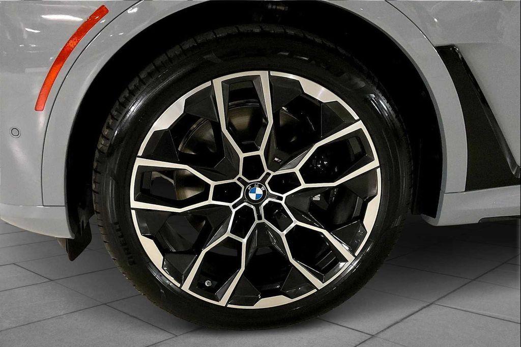 new 2026 BMW X7 car, priced at $121,510