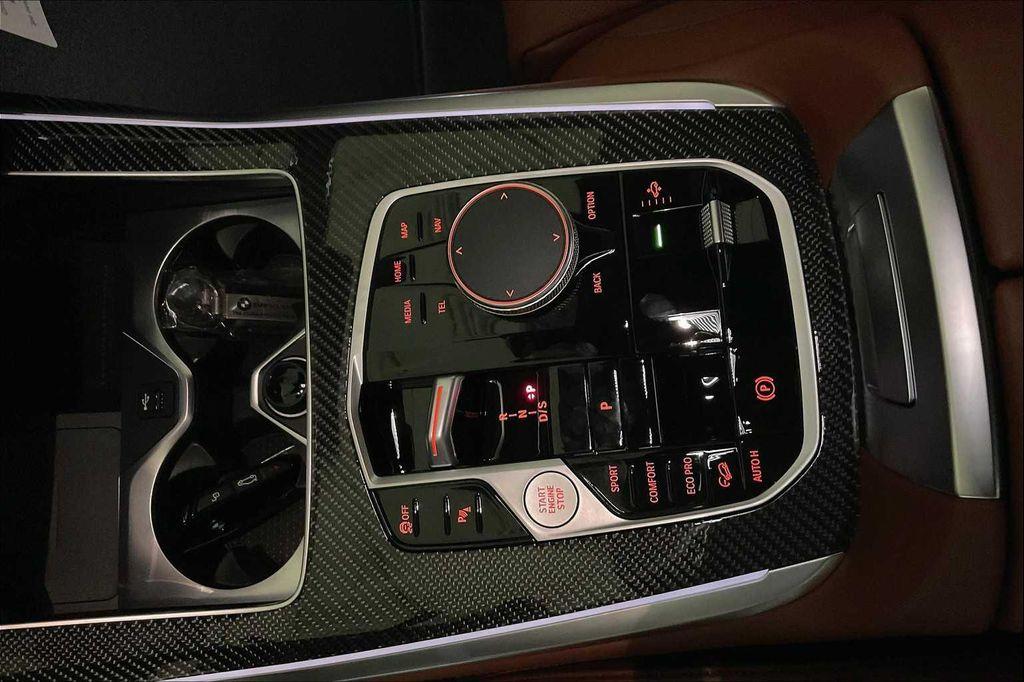 new 2026 BMW X7 car, priced at $121,510