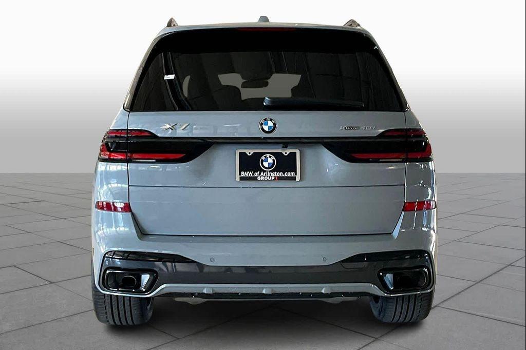 new 2026 BMW X7 car, priced at $100,910