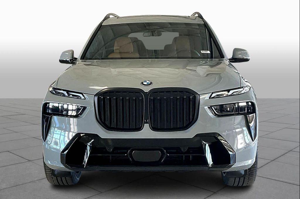 new 2026 BMW X7 car, priced at $100,910