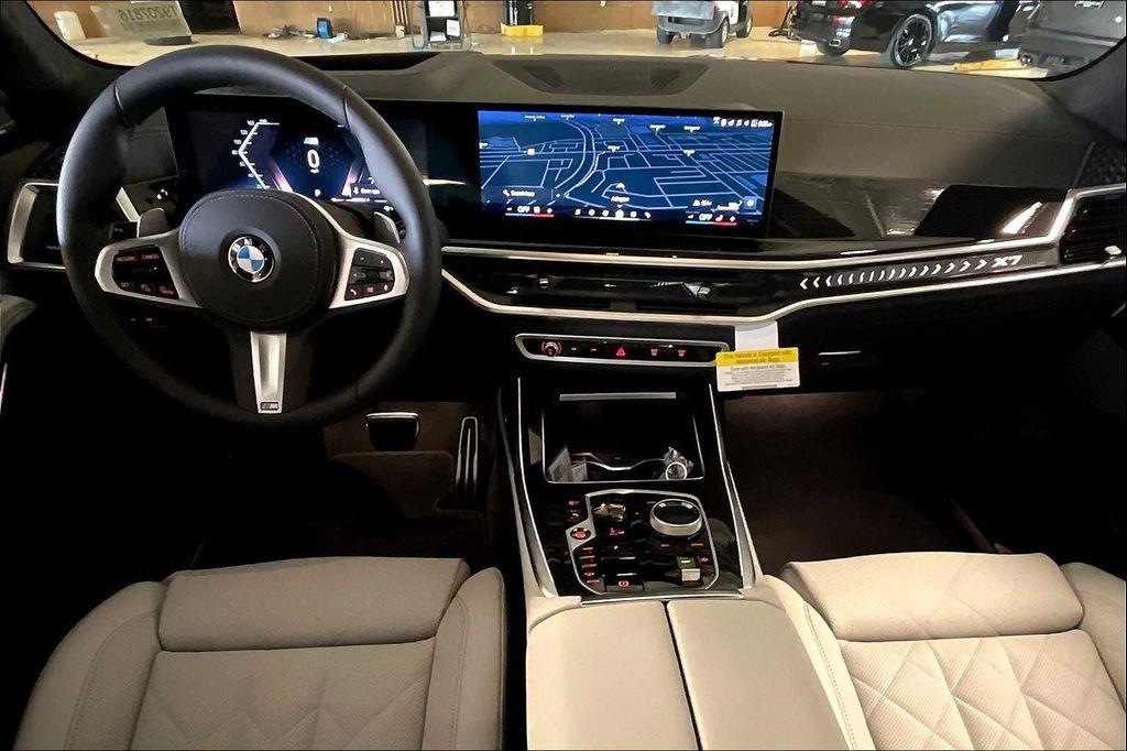 new 2026 BMW X7 car, priced at $102,625