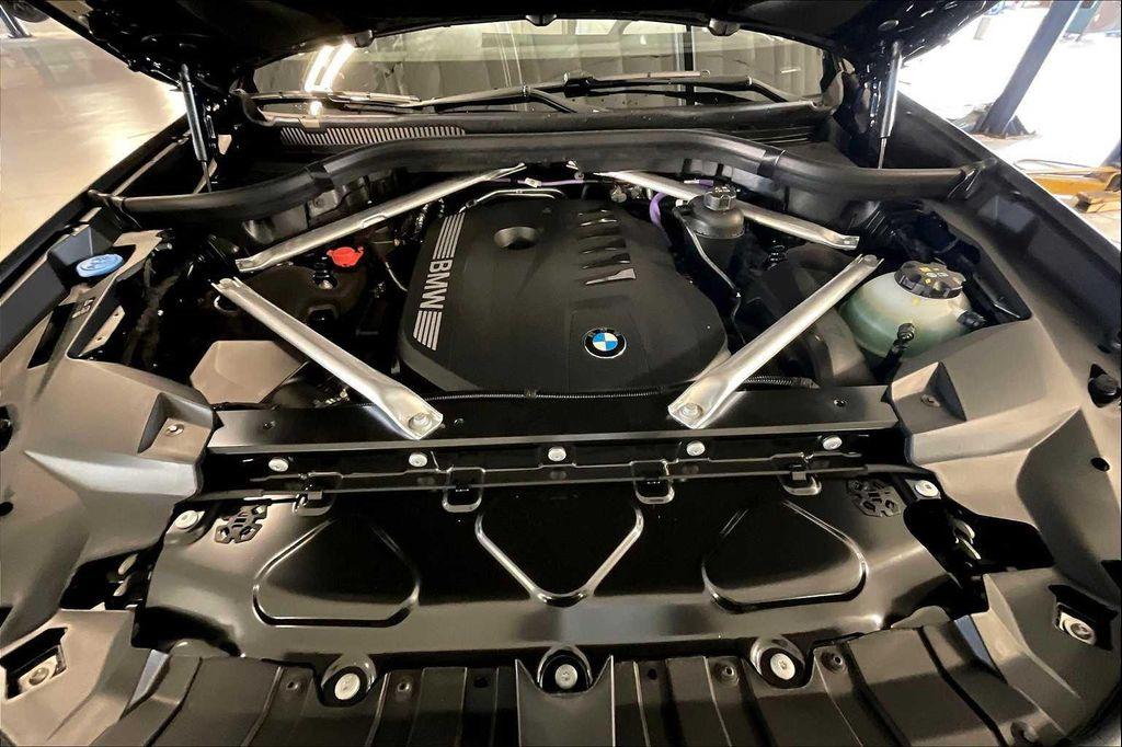 new 2026 BMW X7 car, priced at $102,625