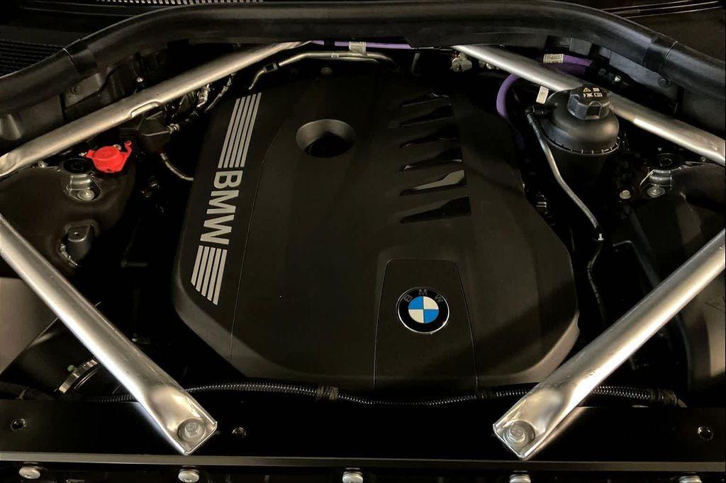 new 2026 BMW X7 car, priced at $104,110
