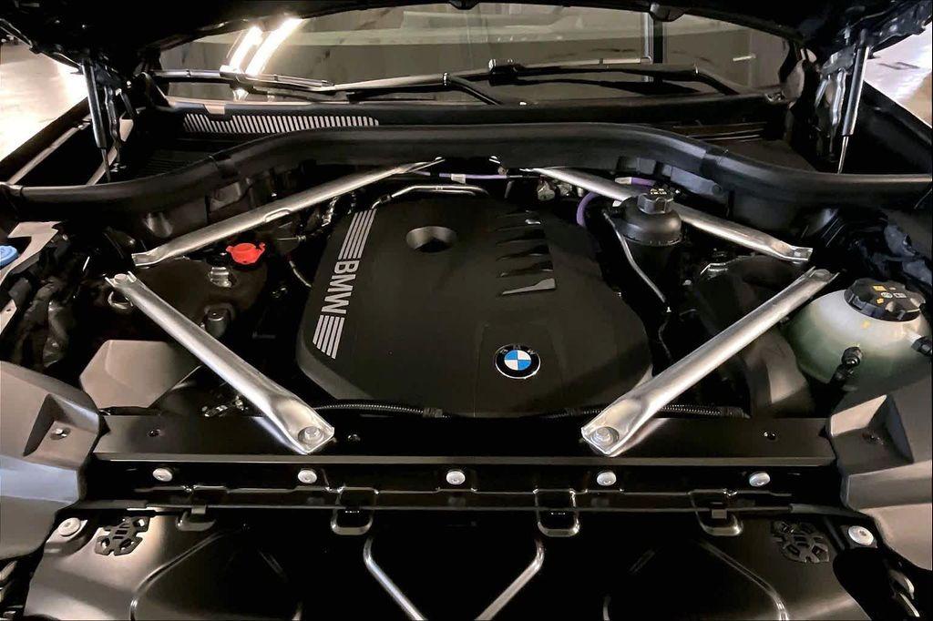 new 2026 BMW X7 car, priced at $104,110