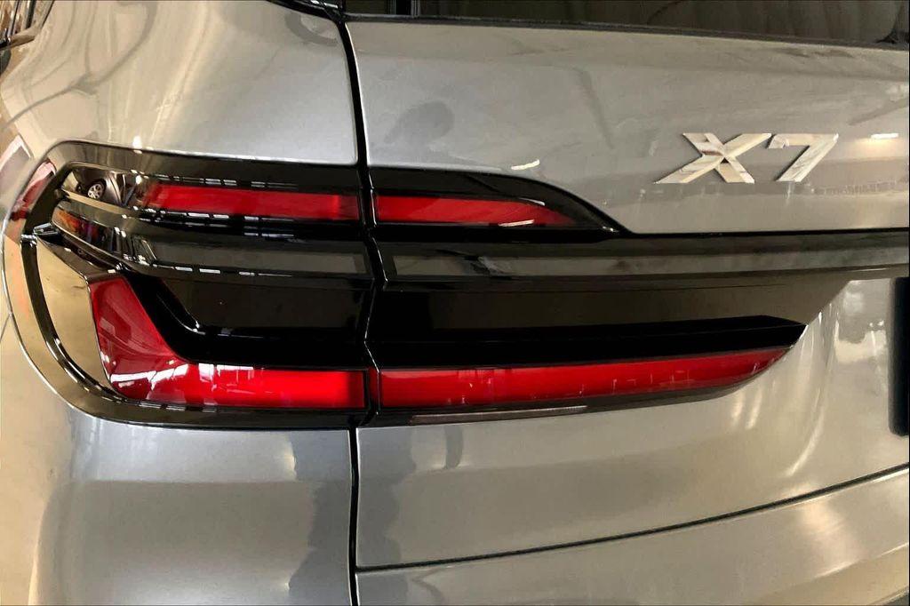 new 2026 BMW X7 car, priced at $104,110