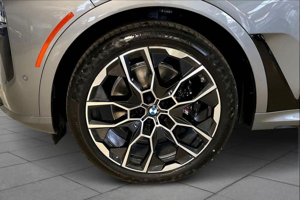 new 2026 BMW X7 car, priced at $104,110