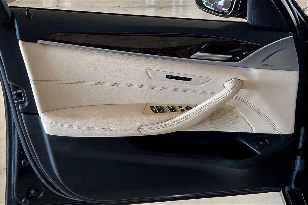 used 2020 BMW 540 car, priced at $31,284