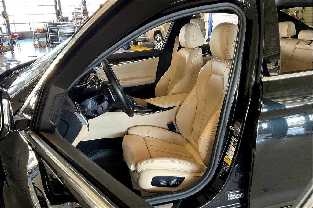 used 2020 BMW 540 car, priced at $31,284