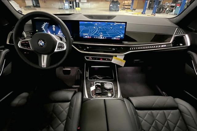 new 2025 BMW X7 car, priced at $98,005