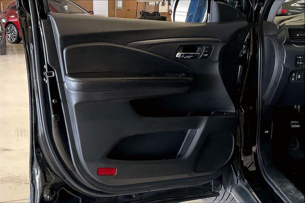 used 2020 Honda Pilot car, priced at $21,481