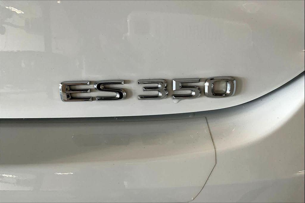 used 2023 Lexus ES 350 car, priced at $38,891
