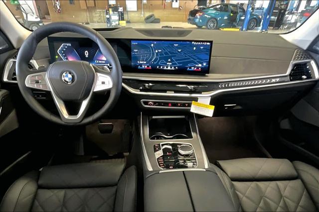 new 2025 BMW X7 car, priced at $93,255