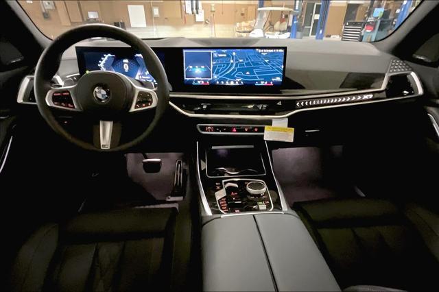 new 2025 BMW X7 car, priced at $102,705