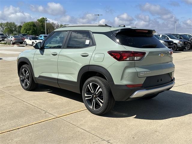 new 2025 Chevrolet TrailBlazer car, priced at $32,320