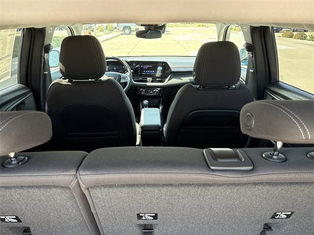 new 2025 Chevrolet TrailBlazer car, priced at $30,825