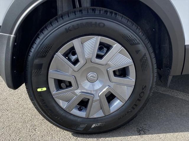 new 2025 Nissan Kicks car, priced at $24,015
