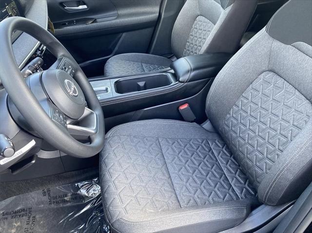 new 2025 Nissan Kicks car, priced at $27,360