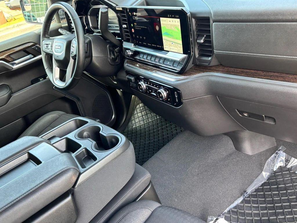 used 2023 GMC Sierra 1500 car, priced at $35,998
