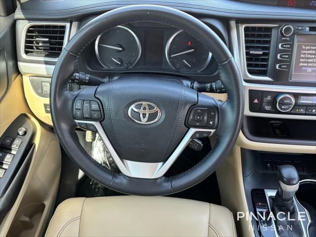 used 2018 Toyota Highlander car, priced at $25,589