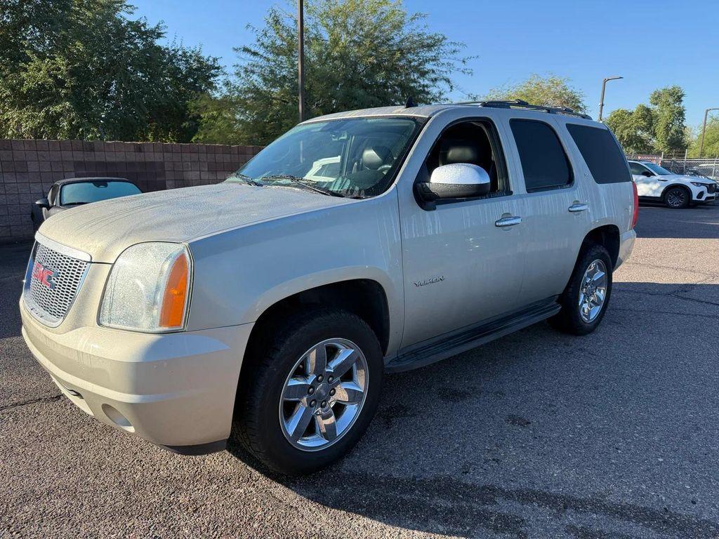 used 2014 GMC Yukon car, priced at $10,000