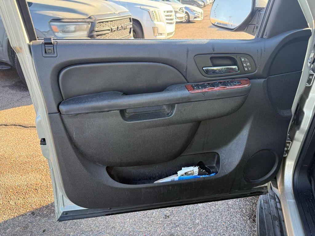 used 2014 GMC Yukon car, priced at $10,000