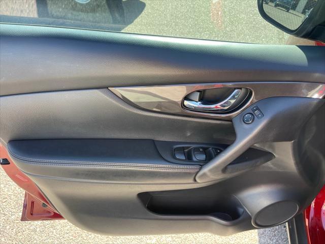 used 2019 Nissan Rogue car, priced at $17,989