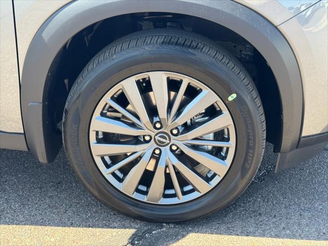 new 2025 Nissan Pathfinder car, priced at $44,030