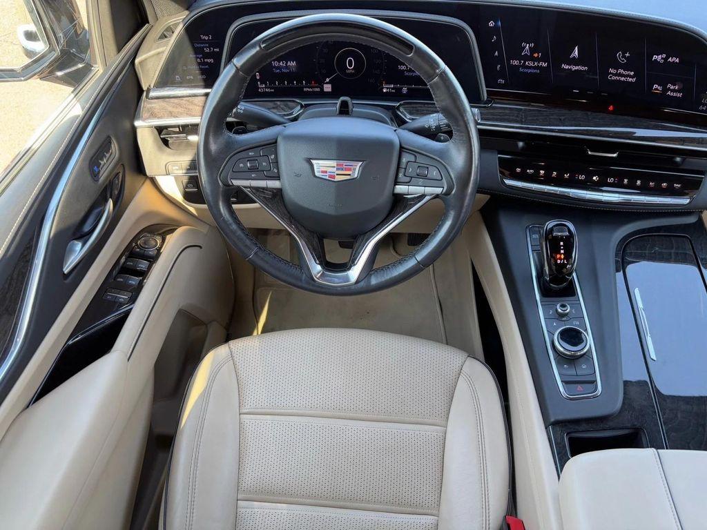 used 2023 Cadillac Escalade ESV car, priced at $67,788