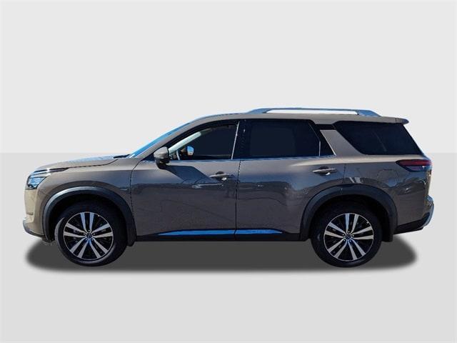 new 2024 Nissan Pathfinder car, priced at $44,073