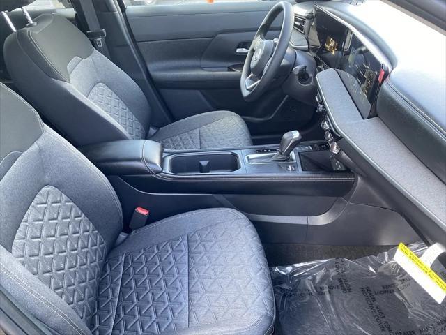 new 2025 Nissan Kicks car, priced at $25,684