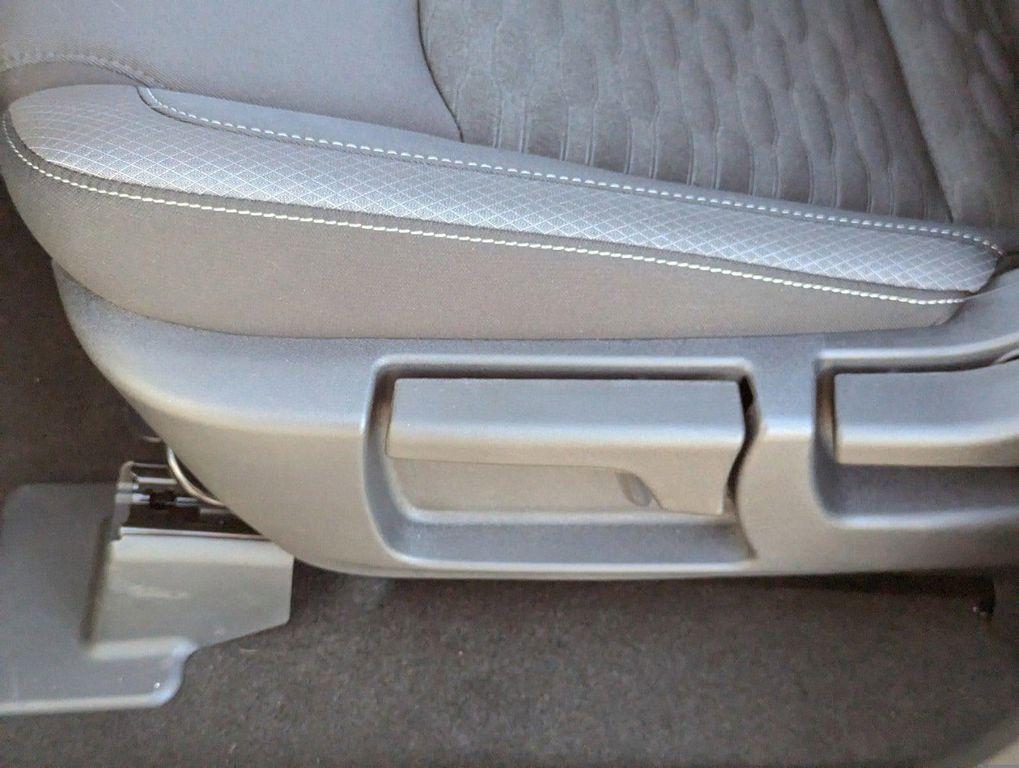 new 2025 Nissan Pathfinder car, priced at $34,647