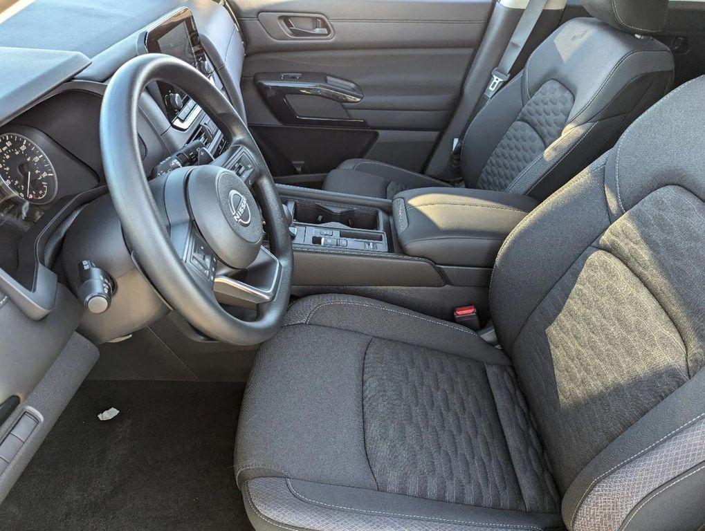 new 2025 Nissan Pathfinder car, priced at $34,647