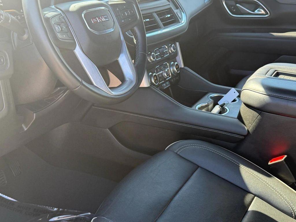 used 2023 GMC Yukon car, priced at $43,577