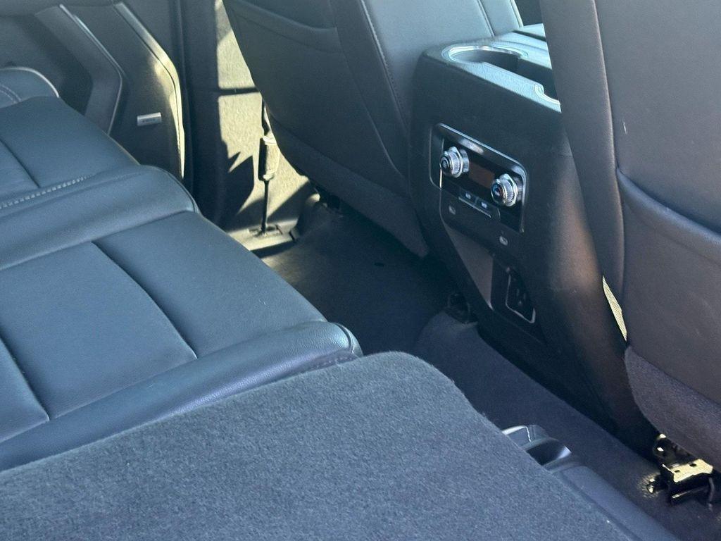 used 2023 GMC Yukon car, priced at $43,577