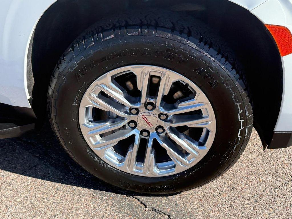 used 2023 GMC Yukon car, priced at $43,577