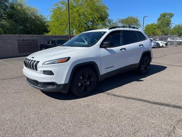 used 2017 Jeep Cherokee car, priced at $15,637