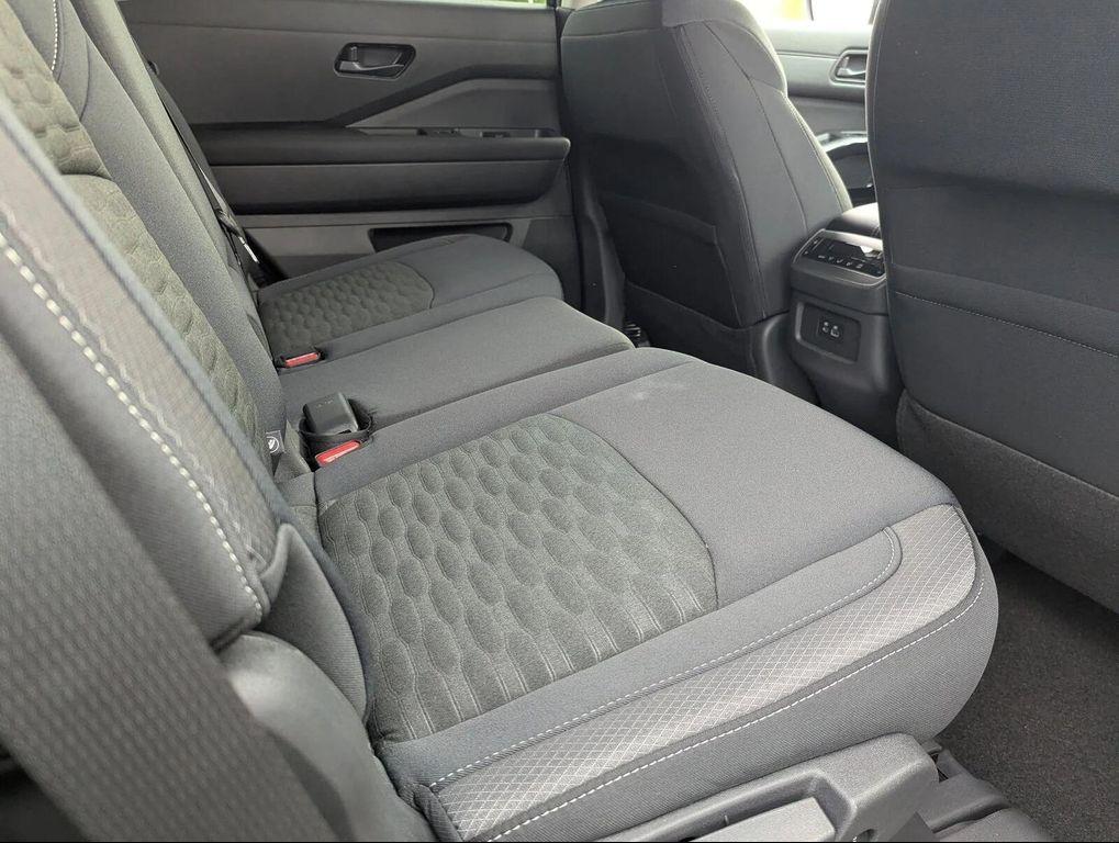 new 2025 Nissan Pathfinder car, priced at $34,318