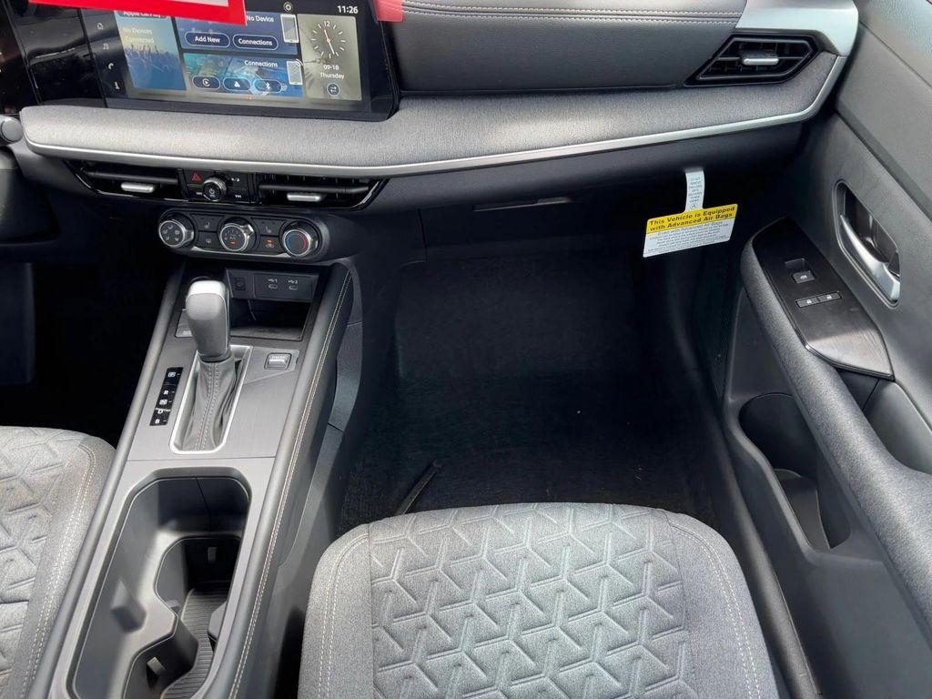 new 2025 Nissan Kicks car, priced at $26,600