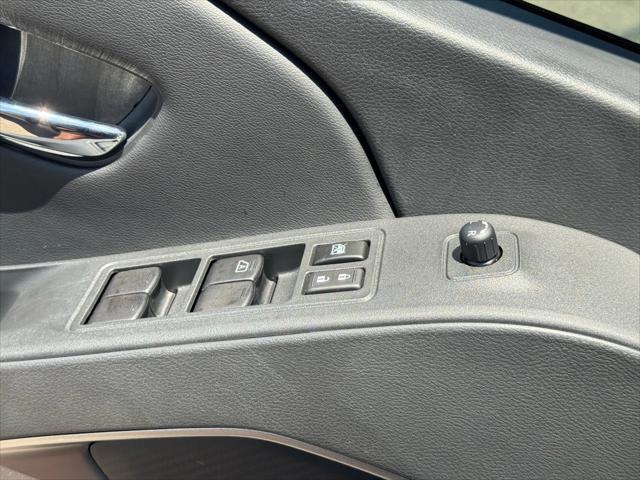 new 2025 Nissan Frontier car, priced at $40,225