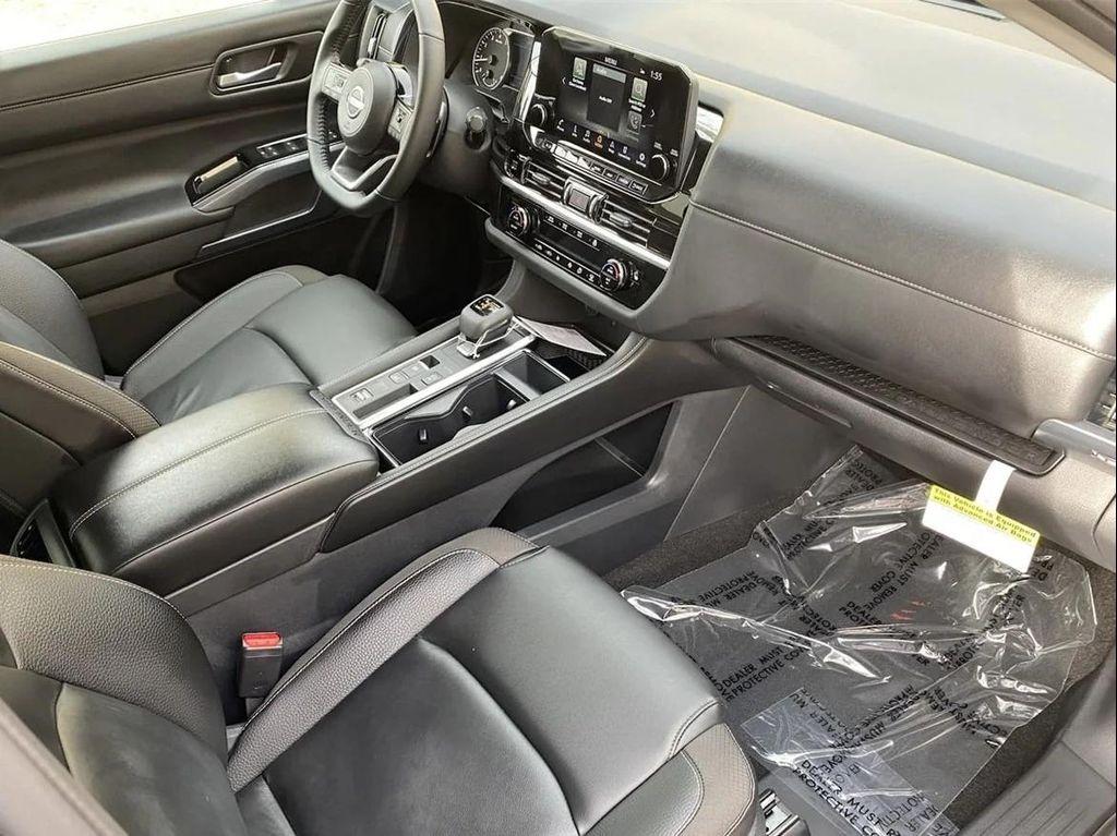 new 2025 Nissan Pathfinder car, priced at $39,354