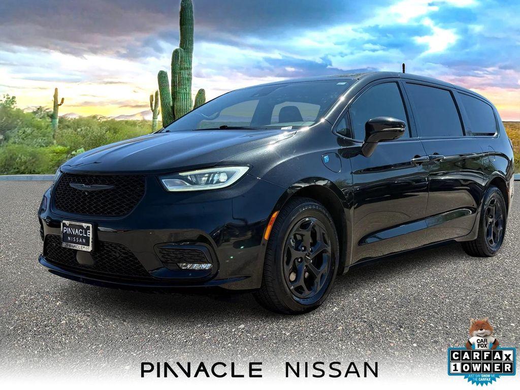 used 2022 Chrysler Pacifica Hybrid car, priced at $25,889