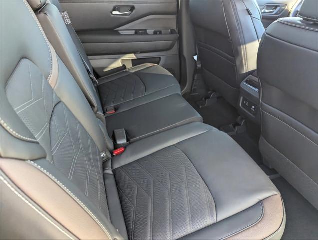 new 2025 Nissan Pathfinder car, priced at $50,141
