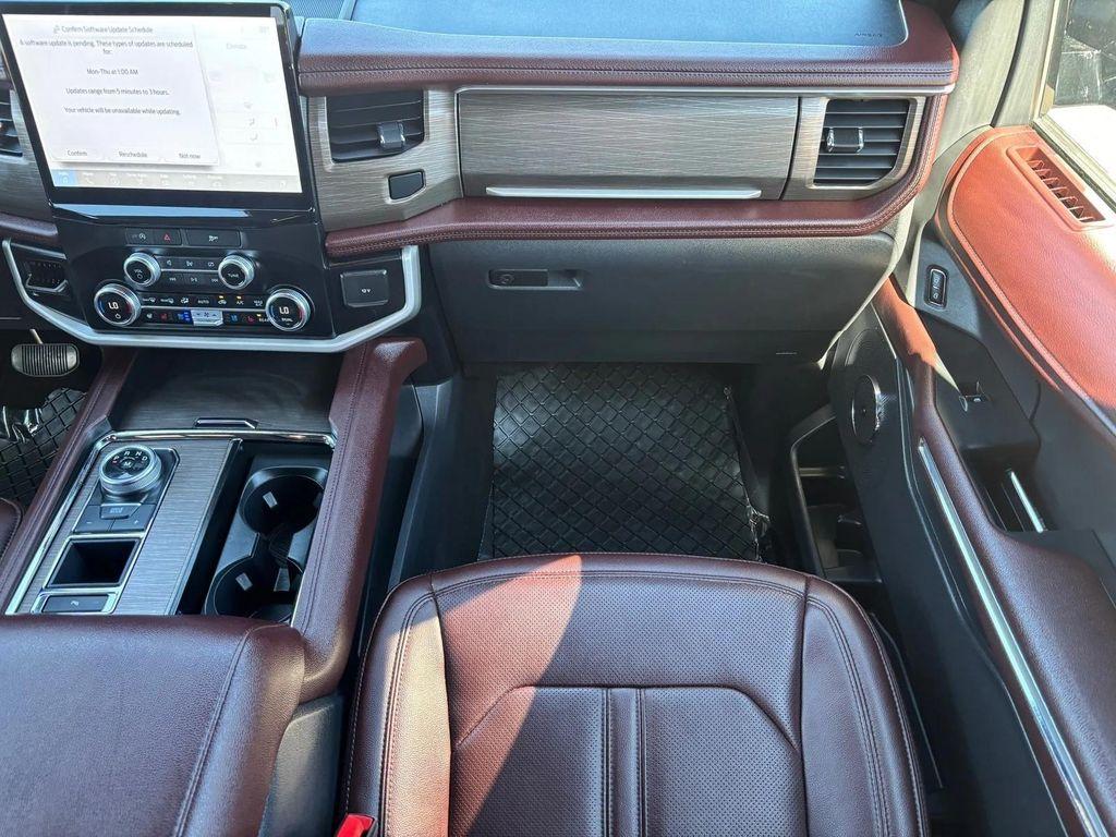 used 2024 Ford Expedition car, priced at $45,983